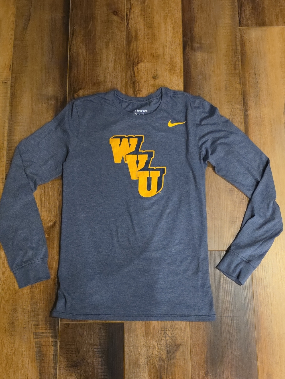 Nike Men’s WVU Long Sleeve Tee - Charcoal with Gold Logo